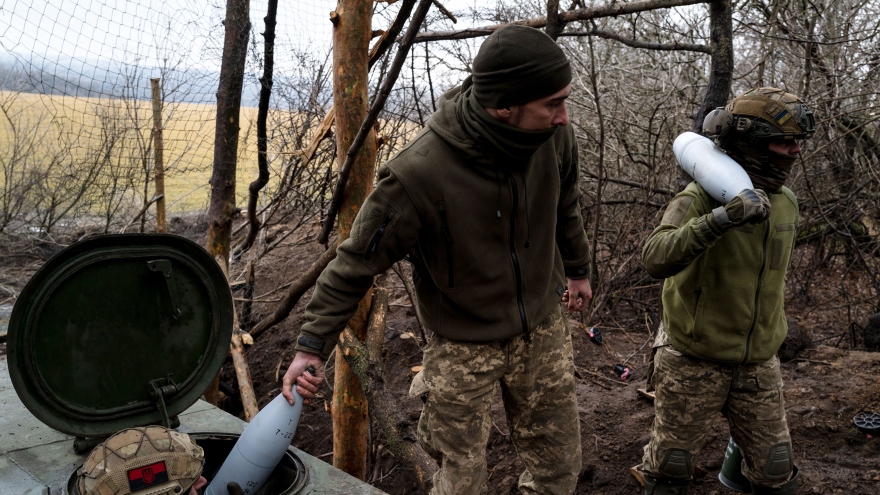 Nga từng bước áp sát Bakhmut, Ukraine điều thêm viện binh để “giải vây”?